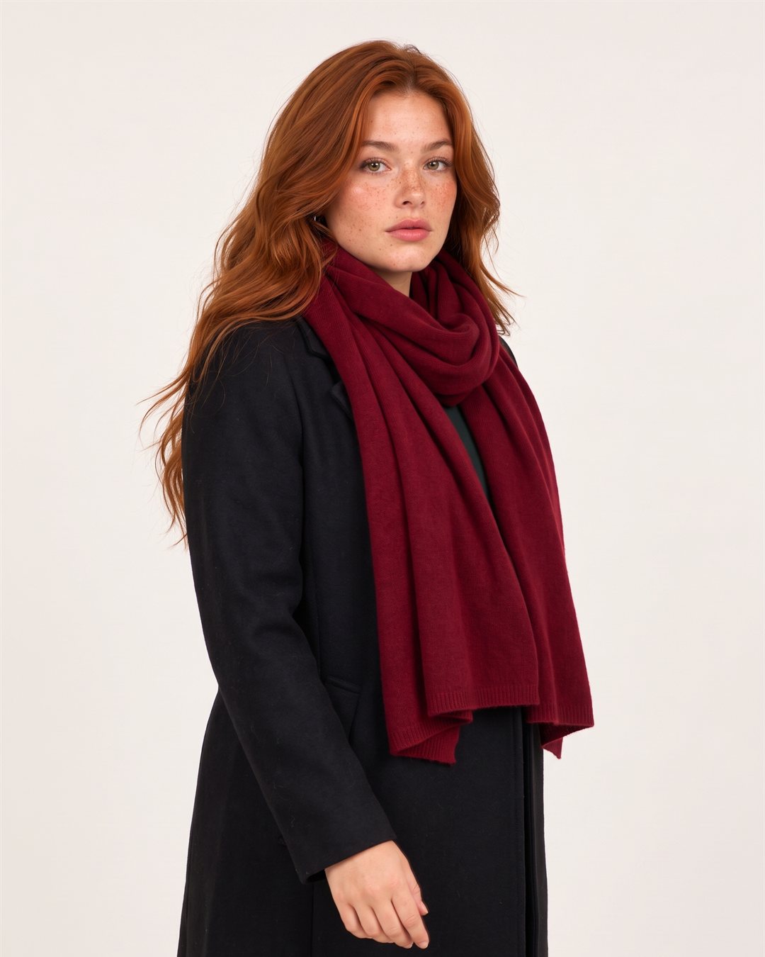 Cortina Cashmere Scarf in Claret — color view