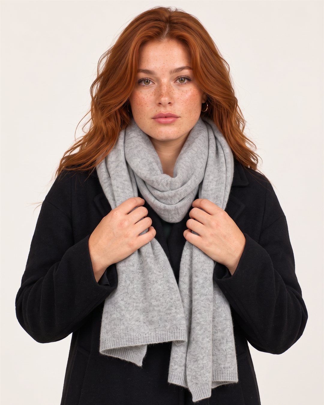 Cortina Cashmere Scarf in Light-grey — color view