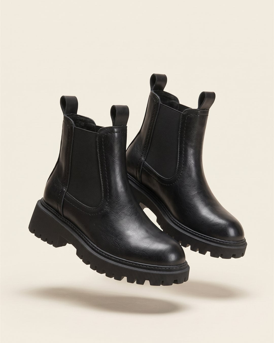 Kensington Chelsea Boots in Black — color view