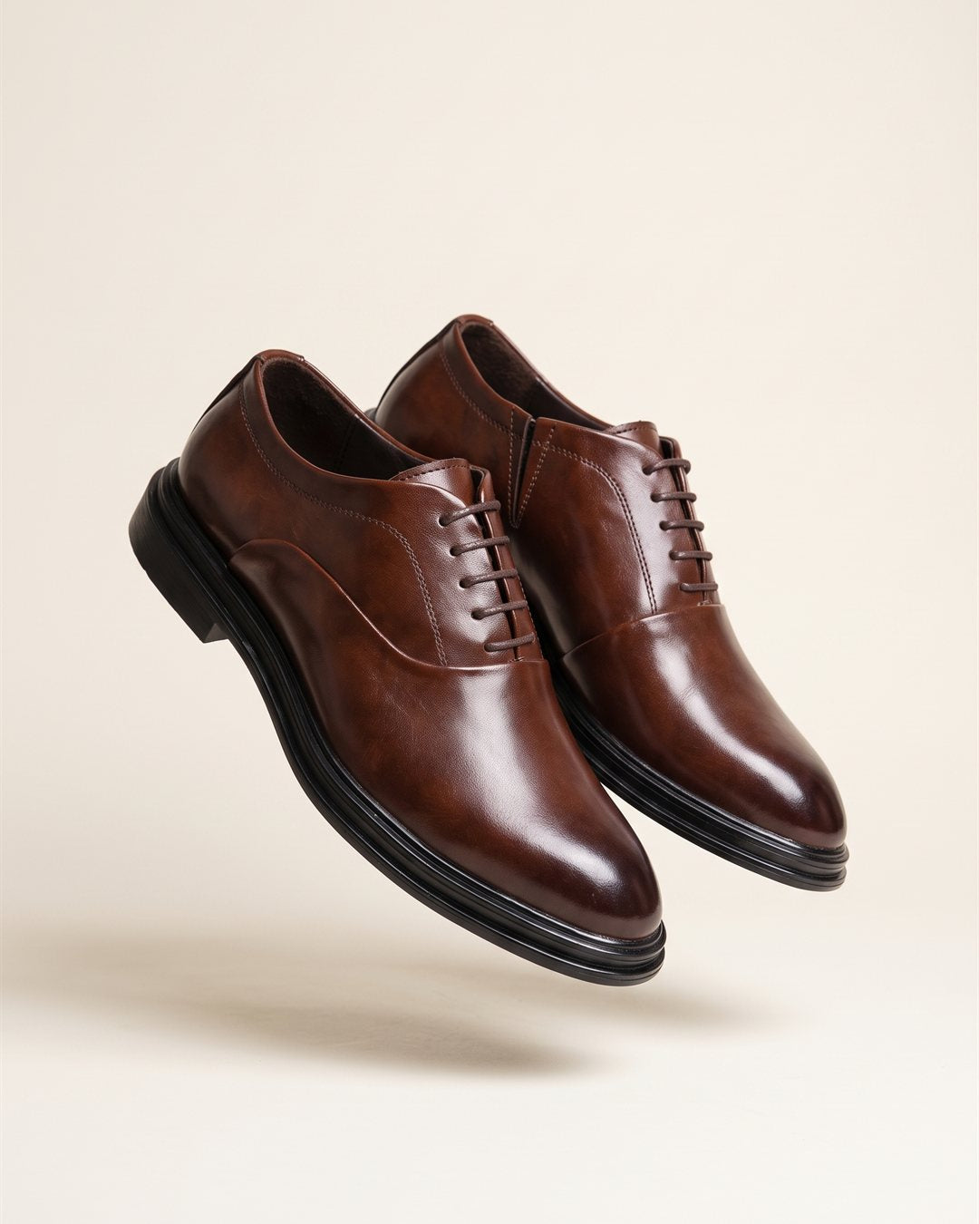 Brighton Oxford Shoes in Brown — color view