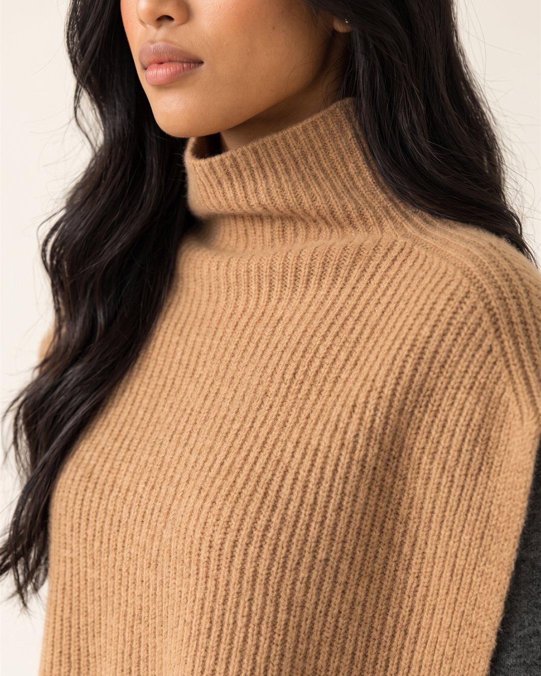 Como Cashmere Cape — construction detail