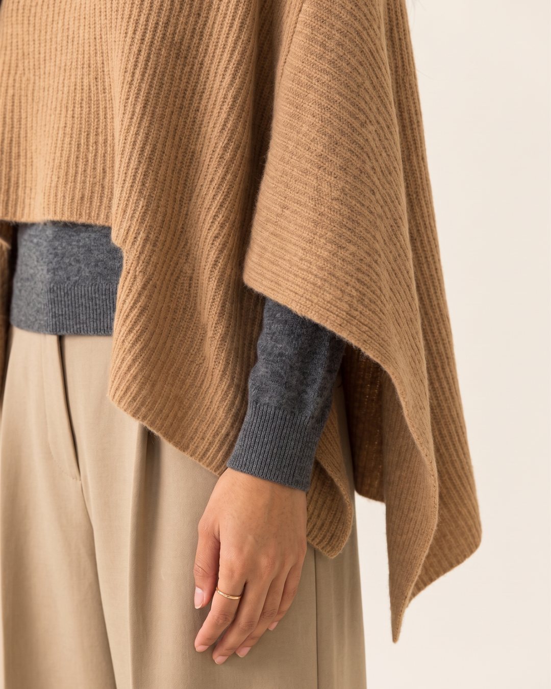 Como Cashmere Cape — construction detail