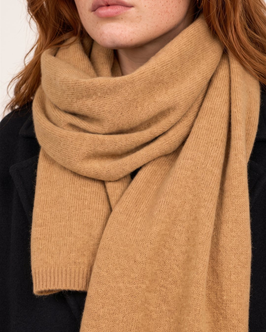 Cortina Cashmere Scarf — construction detail