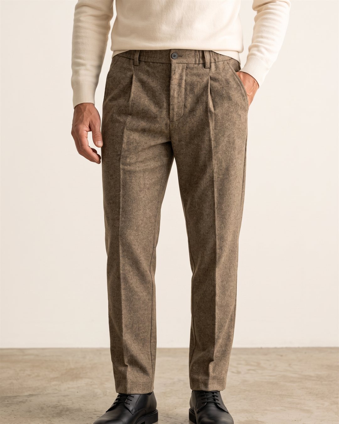Turin Wool Trousers in Brown — color view